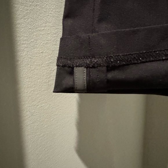 Lululemon black stretch pants - 34 x 28.5 - Picture 5 of 6